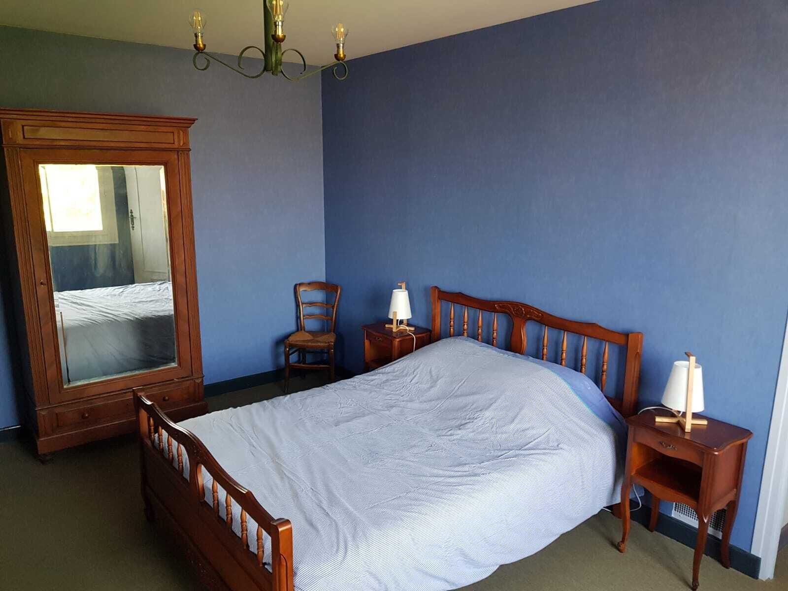 2 bedrooms, iron/ironing board, free WiFi