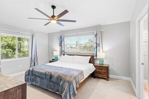 3 habitaciones, tabla de planchar con plancha, cuna de viaje y wifi 