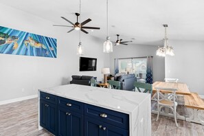 Interior - Turtle's Nest-Golf Cart-Steps to Beach (Indian Rocks Beach)