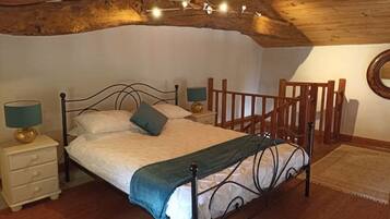 3 間睡房、熨斗/熨衫板、可攜式嬰兒床、免費 Wi-Fi