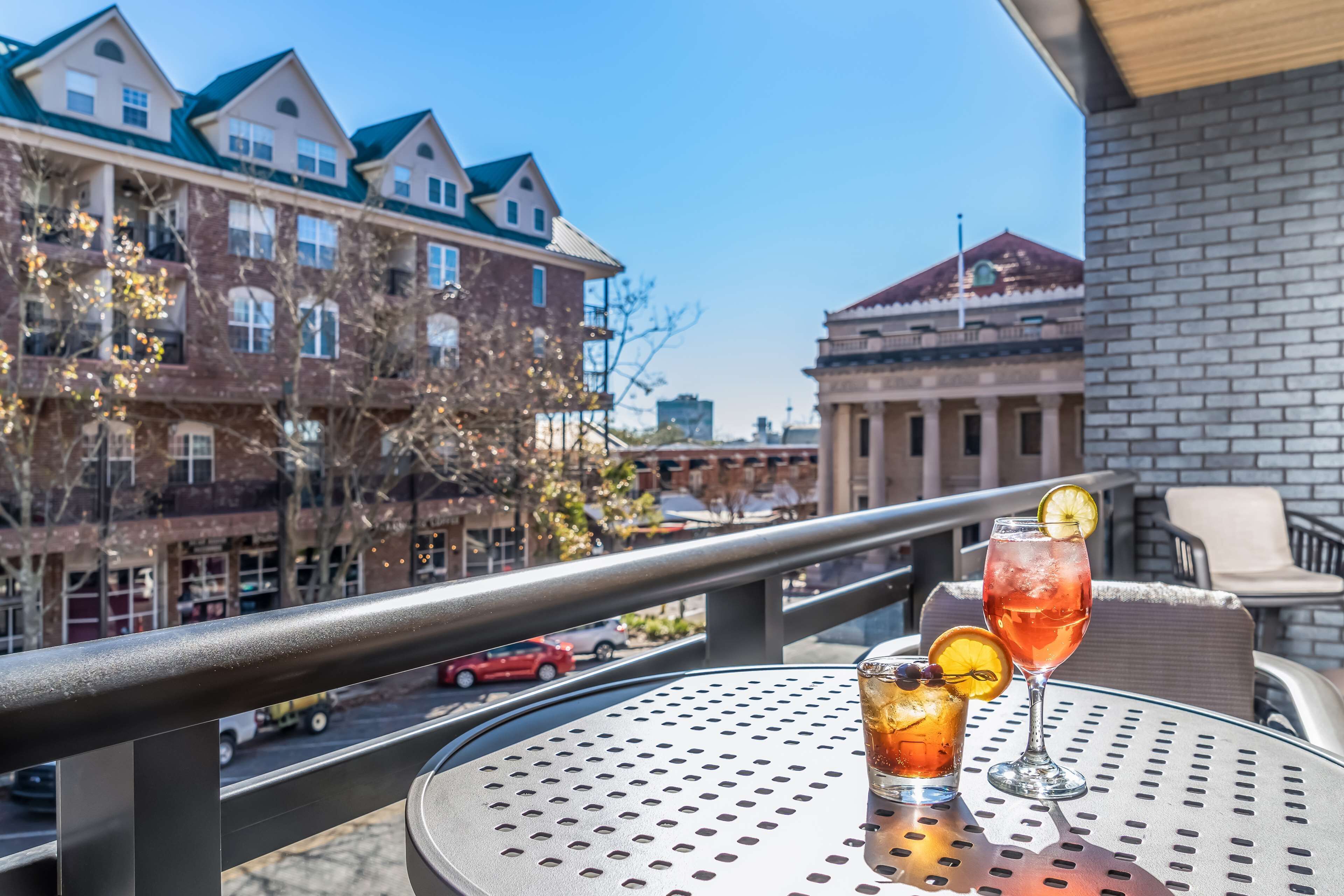 lunch, dinner served; american cuisine, al fresco dining