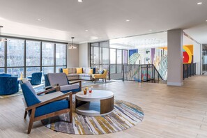 Coin salon dans le hall