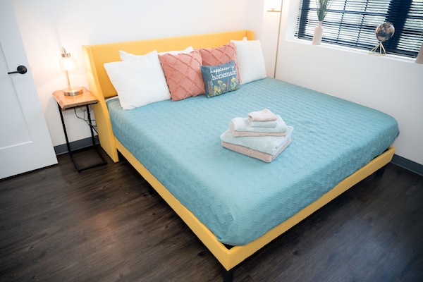 Comfy King Bed with memory foam mattress