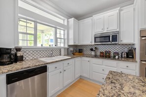 Fridge, microwave, oven, stovetop - Boatyard Oasis | Pool | Mins to Downtown (St. Augustine)