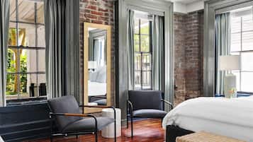 3 bedrooms, iron/ironing board, travel crib, WiFi