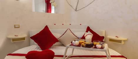 1 bedroom, down duvets, memory-foam beds, individually furnished