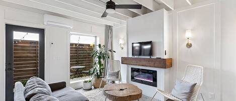 Smart TV, books