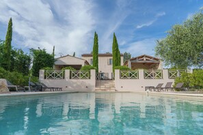 A heated pool - Villa Lou Coulabio - Stay in Provence with Private Pool and Panoramic View (Tourtour)