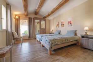 4 chambres, lit parapluie, Wi-Fi gratuit, draps fournis