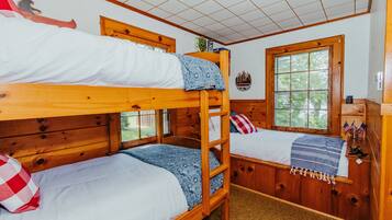 3 dormitorios, cuna de viaje, wifi gratis y ropa de cama