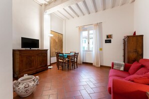 Smart TV - San Gallo Apartment - Two Bedroom Apartment, Sleeps 4 (Firenze)