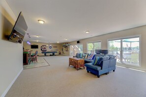 Smart TV, table tennis, offices - Endless Summer House | Lake Murray | Chapin | 3BR (Chapin)