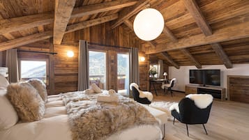 8 chambres, coffres-forts dans les chambres, bureau