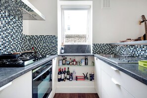 Apartment (1 Bedroom) | Eigene Küche