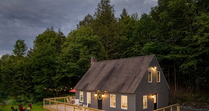 Mtn Views | Bike & Hike | Hot Tub | Private Deck