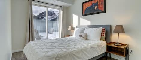 1 dormitori, escriptori, wifi gratuïta i roba de llit