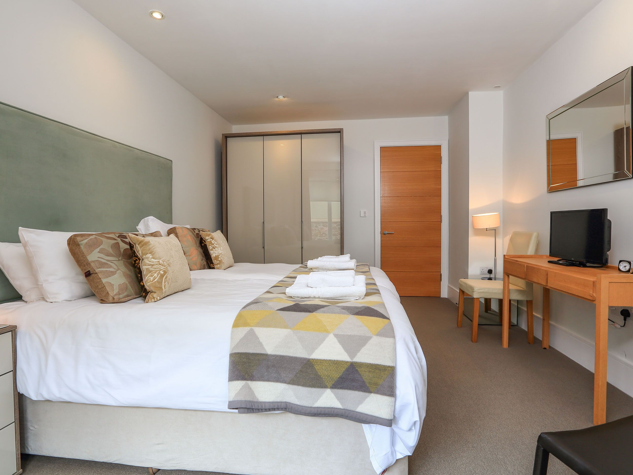 Cottage | 2 bedrooms, individually decorated, individually furnished, free WiFi