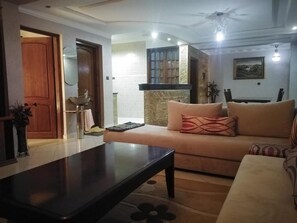 Interior - 5 Minutes to Beach1km To Agadir Big Sallon 2BED Free Park And Free Services Room (Tamraght)