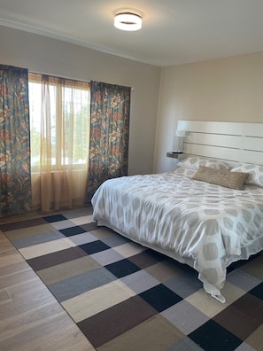 2 chambres, bureau, fer et planche Ă repasser, accĂšs au Wi-Fi (inclus)