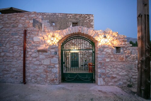 Charouda country house,Near tavern,Mani