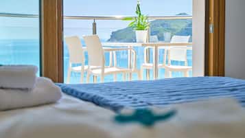 2 bedrooms, in-room safe, desk, iron/ironing board