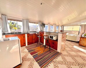 Estúdio panorâmico | Opções para refeição no quarto