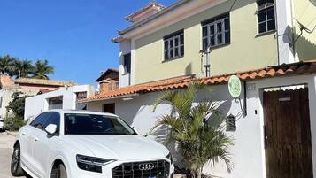 Fachada da propriedade