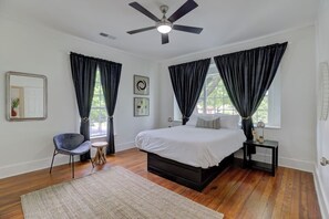 Una scrivania, ferro/asse da stiro, Wi-Fi gratuito