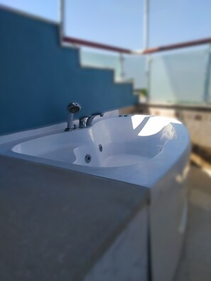 Appartement Confort | Bain à remous privé