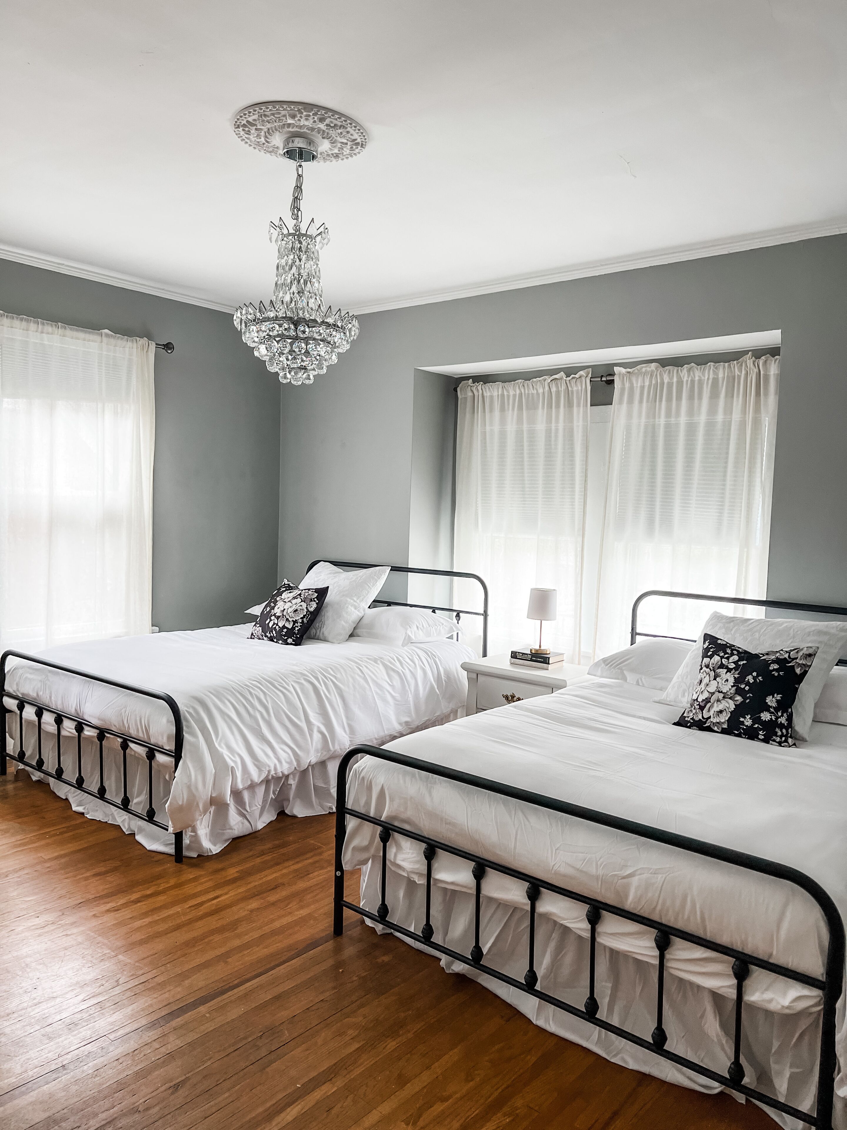2 bedrooms, desk, free WiFi, bed sheets
