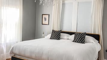 2 bedrooms, desk, free WiFi, bed sheets