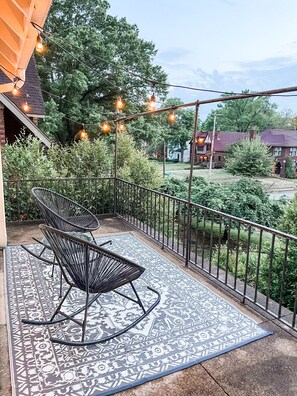 Property grounds - The Chandelier Loft of Midtown - Near It All! (Memphis)