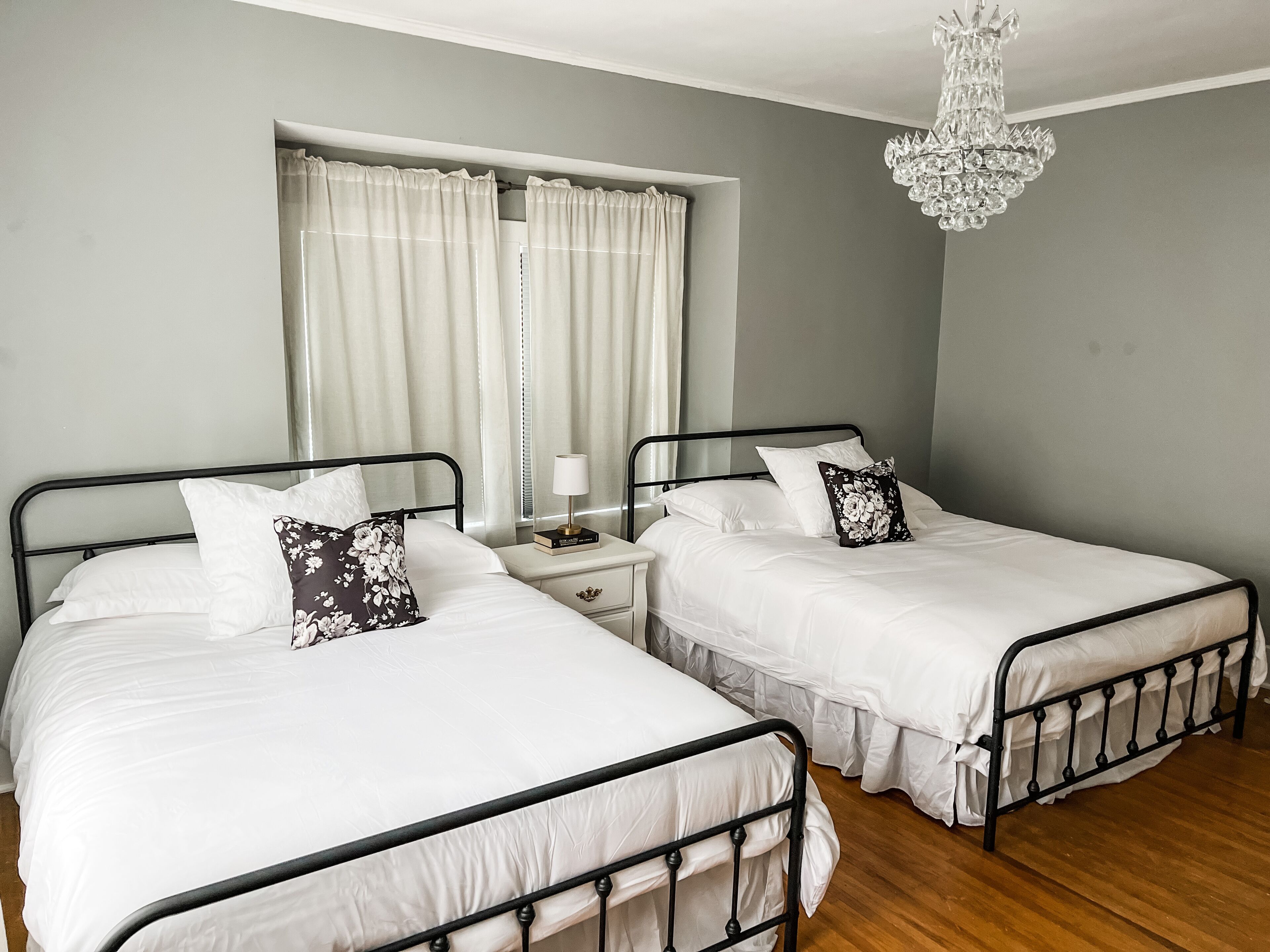 2 Schlafzimmer, Schreibtisch, kostenloses WLAN, Bettwäsche