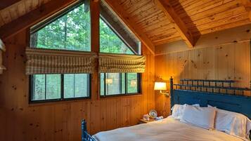 4 bedrooms, desk, free WiFi