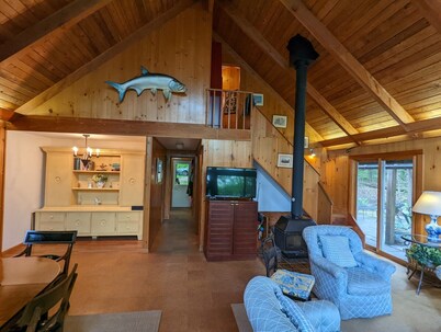 Great Family Cabin in the woods on a lake.