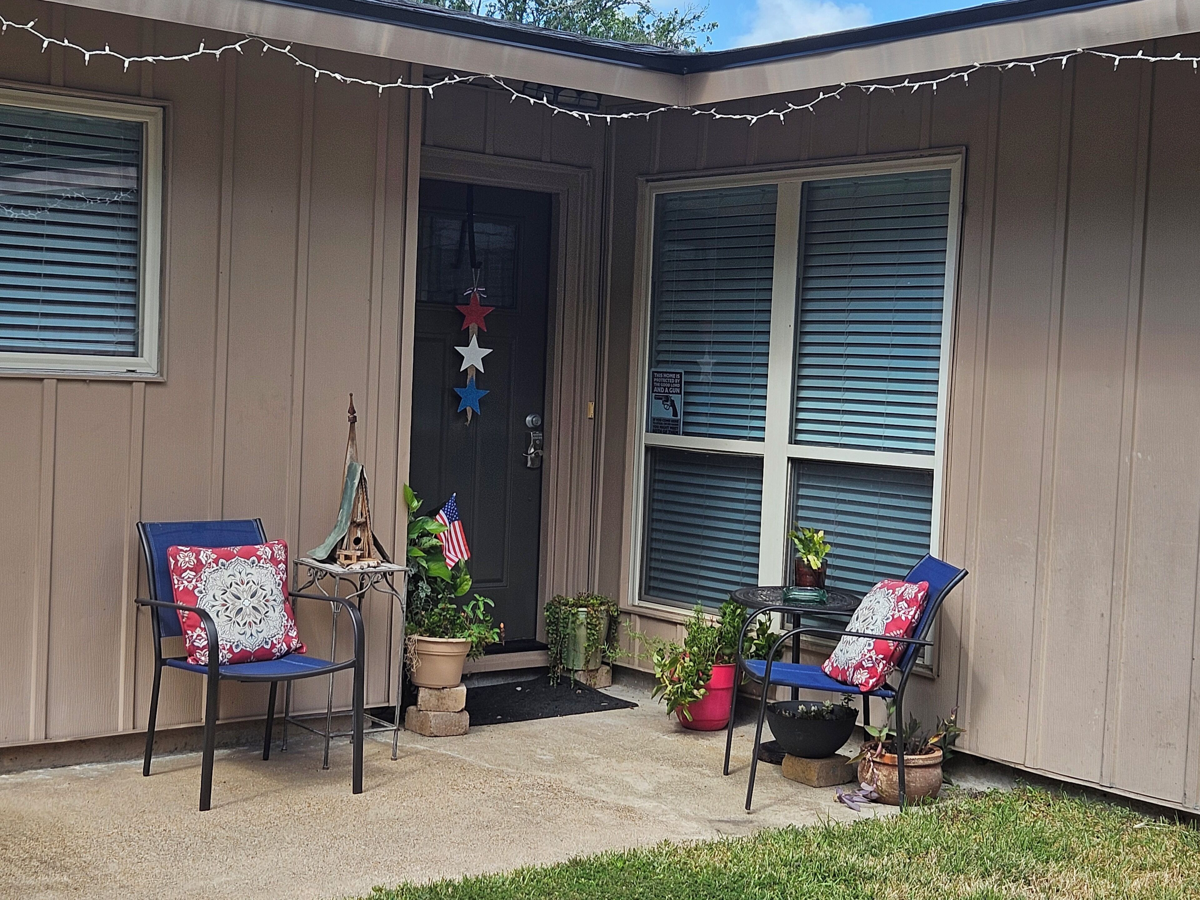 Private house, sleeps 8-10, close to Kemah Boardwalk, the Bay & Clear Lake