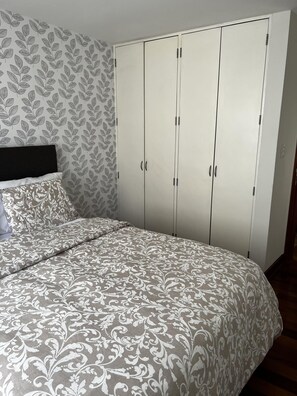 Bügeleisen/Bügelbrett, kostenloses WLAN, Bettwäsche, Rollstuhlgeeignet