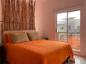 2 bedrooms, iron/ironing board, WiFi, bed sheets - Spacious Apt | Pool (Playa del Carmen)