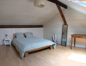 2 bedrooms, free WiFi, bed sheets