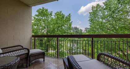 Riverside Retreat Close to Dollywood