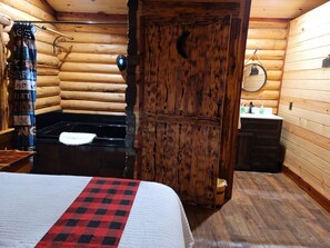 Cabaña de luna de miel, 1 habitación, para no fumadores, vista al lago | Baño | Amenidades de baño gratuitas y toallas 