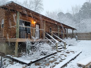 Terrace/patio - Music Mountain Cabins Family Retreat (Hot Springs)