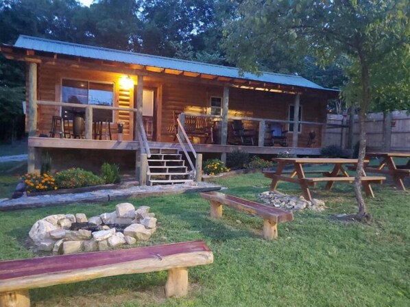 Exterior - Music Mountain Cabins Family Retreat (Hot Springs)