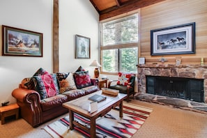 TV, peis, videospill og DVD-spiller