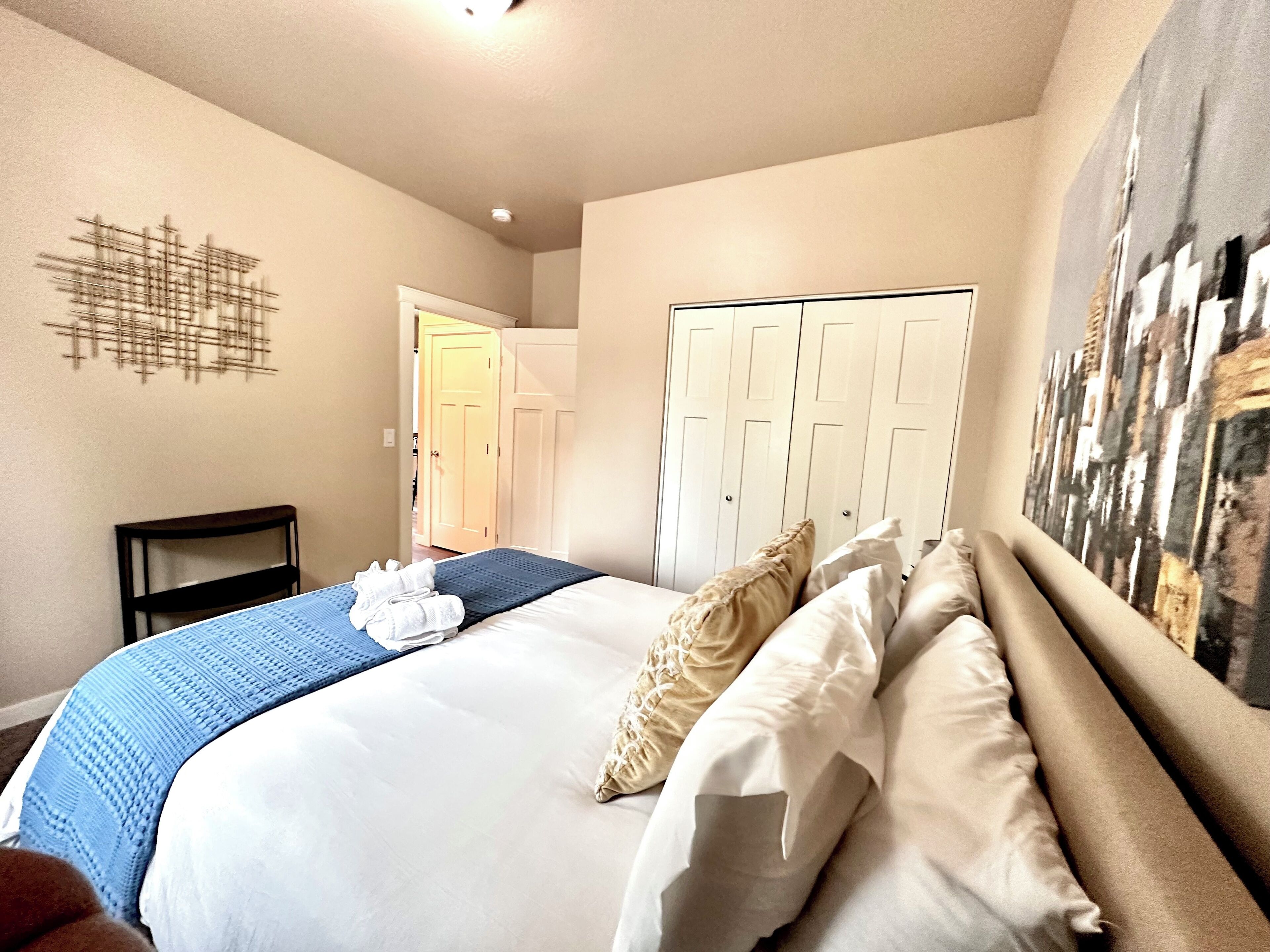 2 chambres, fer et planche à repasser, lit parapluie, Wi-Fi gratuit