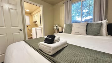 1 bedroom, iron/ironing board, free WiFi, bed sheets