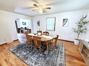 Dining - Updated 2BR Gem: Near Downtown, Eastown, and EGR! (Grand Rapids)
