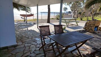 Cottage | Outdoor dining