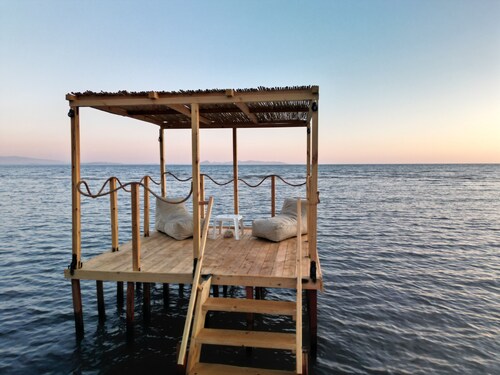 Beachfront/2br/garden/bbq/seaview/quietretreat