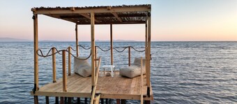 Beachfront/2br/garden/bbq/seaview/quietretreat